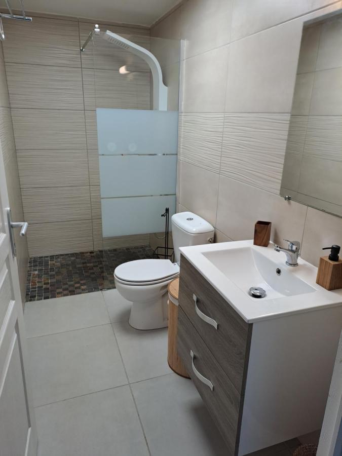 Appartement Cosy, T2 Situe En Centre Ville De Saint-Pierre Exterior photo